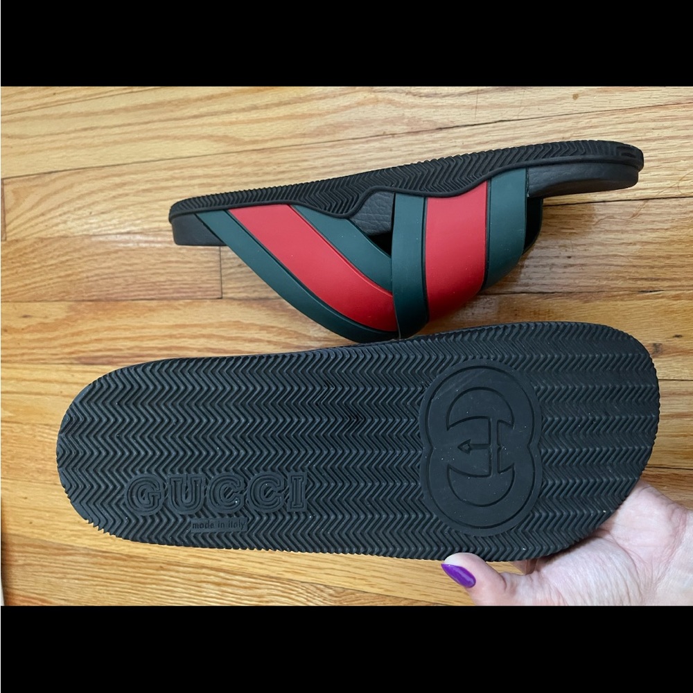 Men’s Rubber slide sandal with Web by Gucci